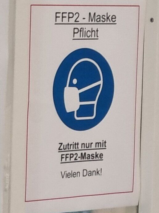 Zutritt nur mit wirkungsloser Maske